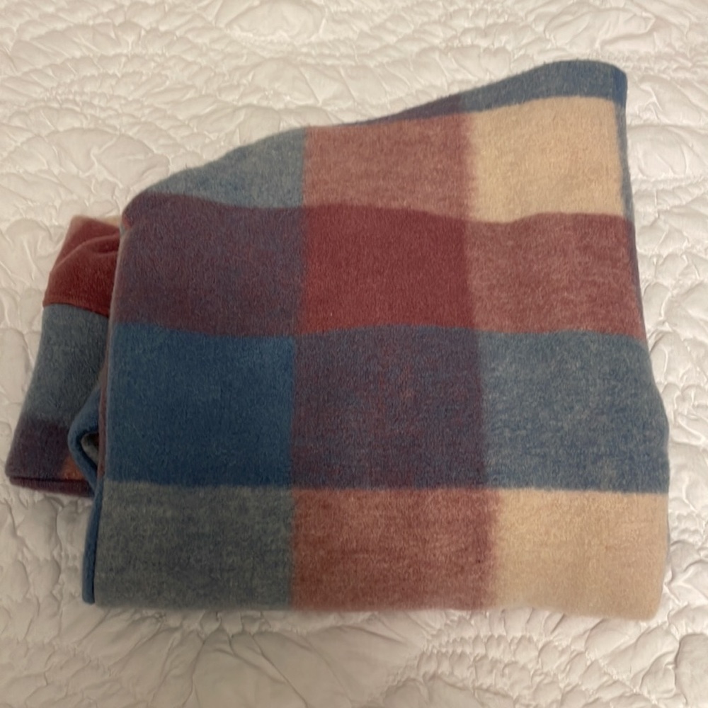 Multi Color Shacket, Size L, Washed Once Never Wo… - image 4